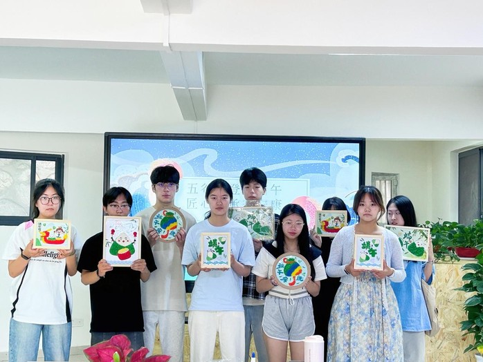 五谷豐登繪端午 匠心傳承寄安康——商學院組織開展端午節主題文化藝術交流活動